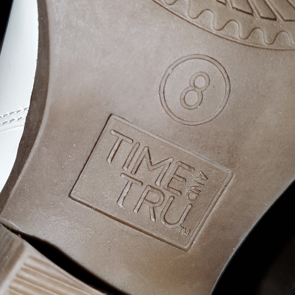 TIME AND TRU IVORY SNAKE TRIM 2/$24 - Picture 5 of 8